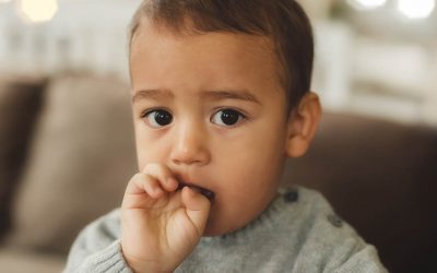 Chuparse el dedo y cómo afecta a la salud